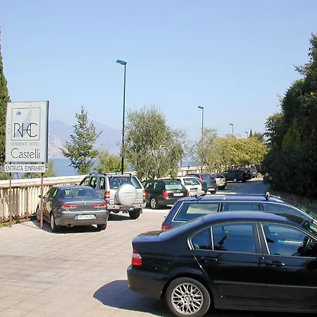 Ξενοδοχείο με διαμερίσματα Castelli 2*